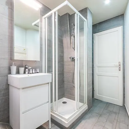 Bergere Apartment Paris