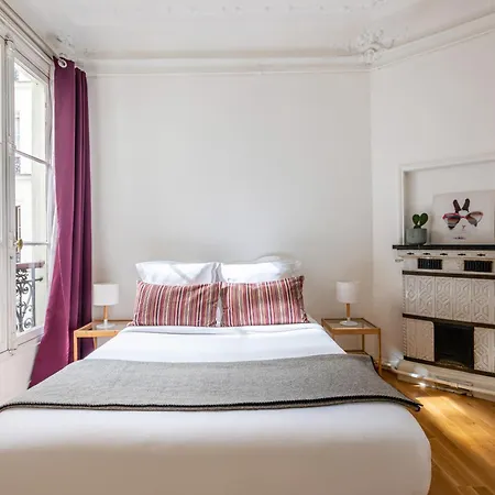Apartment Bergere Paris